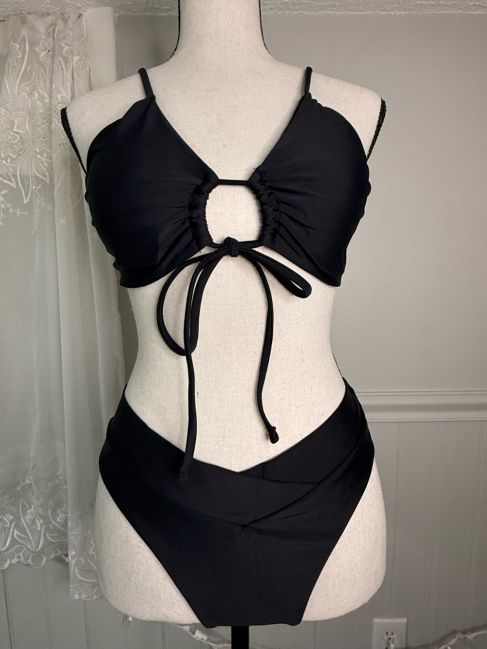NWT Amazon Black Cutout Multiple Tie-Front Bikini Set